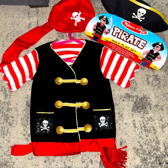 Melissa & Doug Other - Melissa & Doug Pirate Role Play Halloween Costume size 3 to 6 unisex